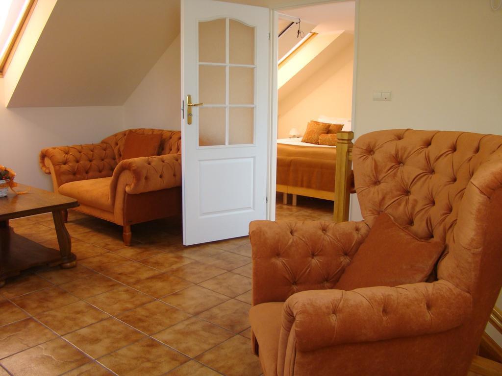 Bobrowa Dolina Bed & Breakfast Ryn  Bilik gambar